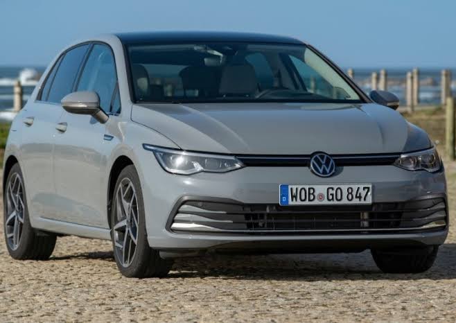 Volkswagen Golf eski popülerliğini tamamen yitirdi mi sizce?