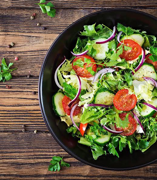 Geceleri acıkınca salata yemeyi severmisiniz?