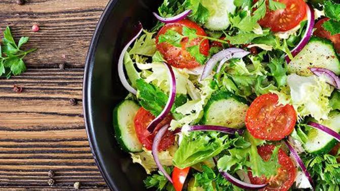 Geceleri acıkınca salata yemeyi severmisiniz?