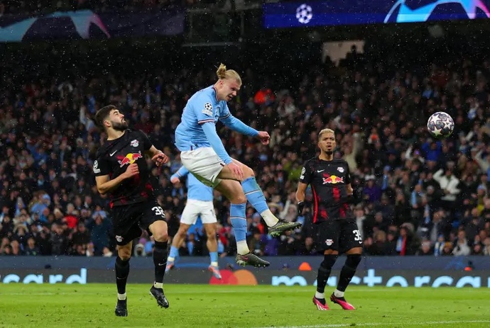 Manchester City sizce neden eski halinden uzak?