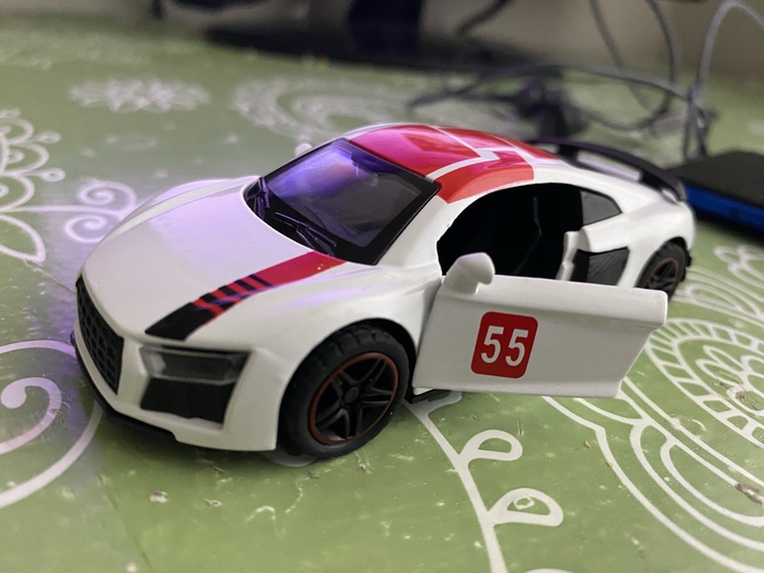 Şu aracın modeli nedir bilen var mı?