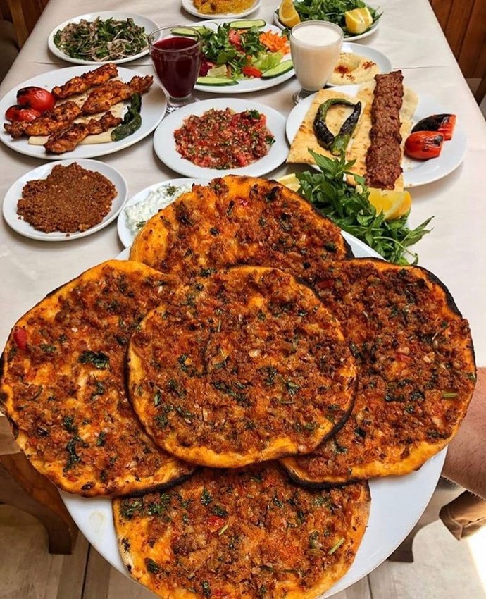 Bir oturuşta kaç lahmacun yiyebilirsiniz?
