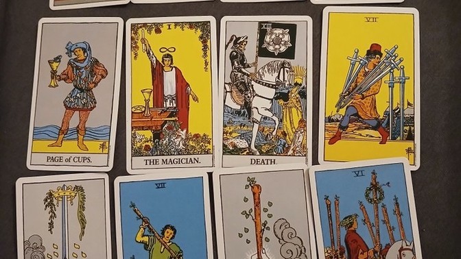 Konuştuğum çocuk eski sevgilisini eklemis kızlar tarot falı açtım?