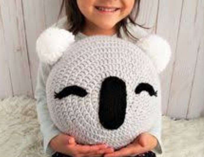 Erkek arkadaşımla aramızda o koala ben de tavşanım. Doğum gününde ona bu şekilde koala ve tavşan yastık yapsam nasıl olurr?