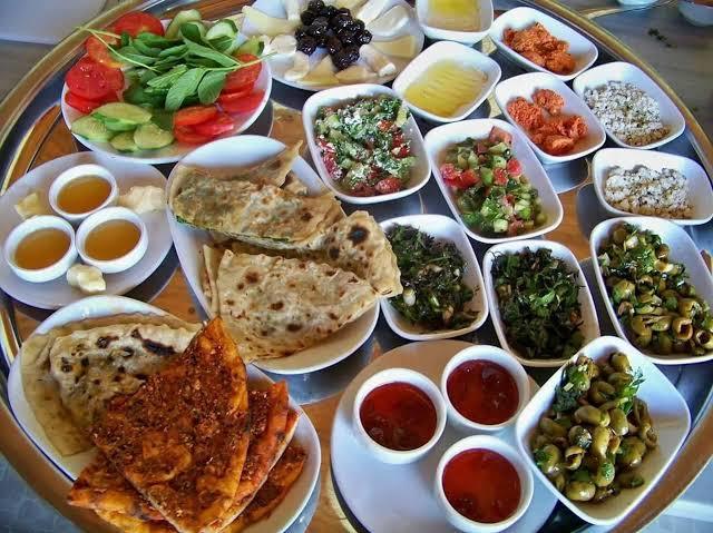 Evinize misafir olsam kahvaltıya bana ne hazırlardınız🍒?