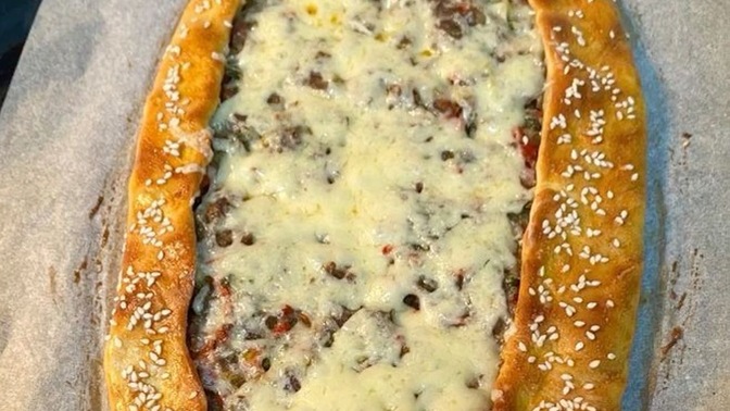 Günaydınn kıymalı kaşarlı pide sever misiniz?