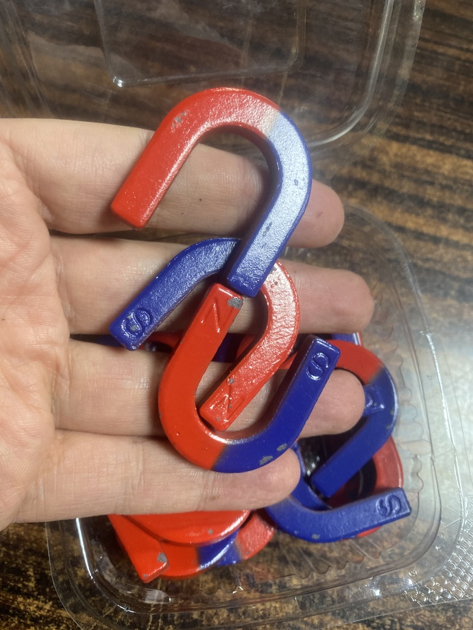 Bjr mıknatıs olsanız kimi çeker kimi iterdiniz?