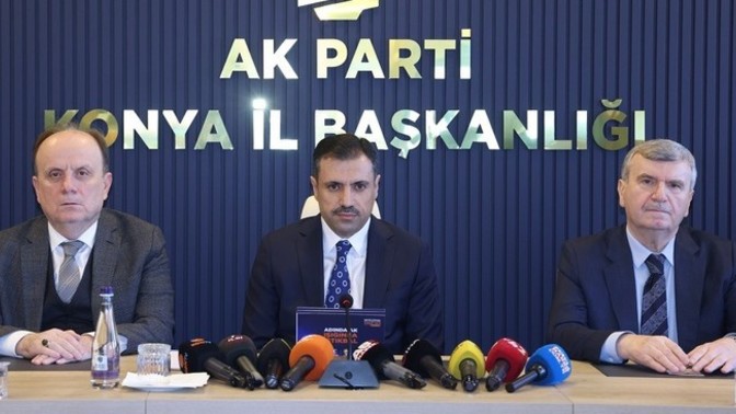 Fotoğraftaki ortada olan çantalı hırsız'ı tanıyor musunuz?