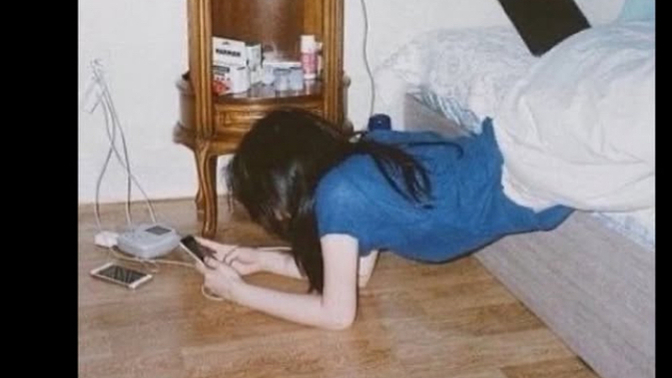Siz de gece yatmadan önce alakasız şeyler araştırır mısınız?