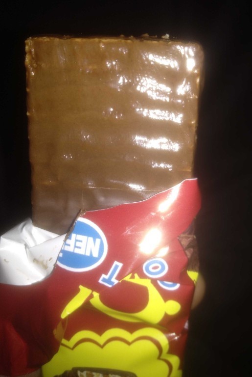 Çikolata ısırmayı mı seversiniz yoksa yalamayı mı?