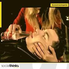 Arkadaşlar içinizde Ülker çikolatalı gofret sevmeyen var mı ?