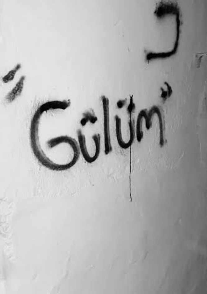 “Gülüm” kelimesi çok arabesk, kıro bir kelime değil mi? Bu hitap şeklini kullanır mısınız?