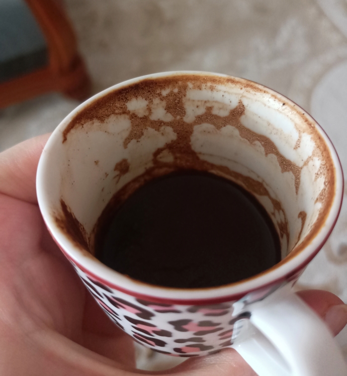 Fincanımda çıkan şey Mevlana mı, zenne mi, dansöz mü :d?