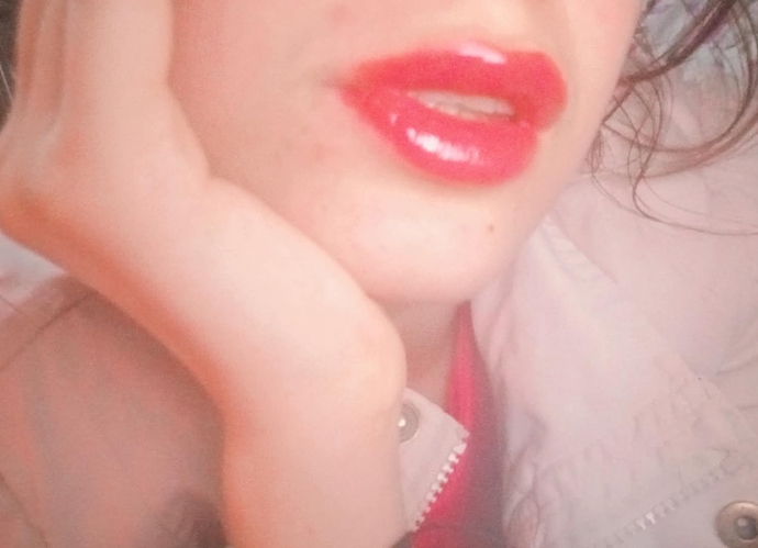 Dudaklarım nasıl 😘😃😅?