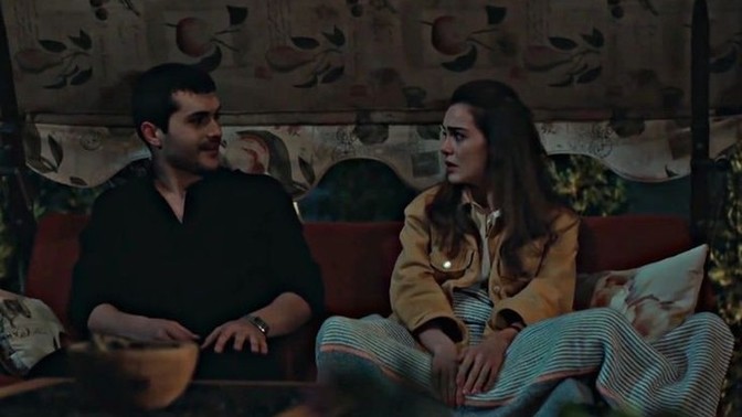 Ne olursa olsun sizin için değerli olan, yeri sizde farklı olan birisi var mı?