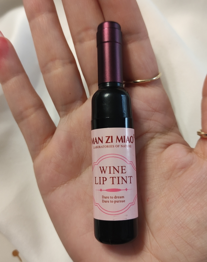 Çabuk işi gücü bırakıp Tint rujumun güzelliğine bakın?