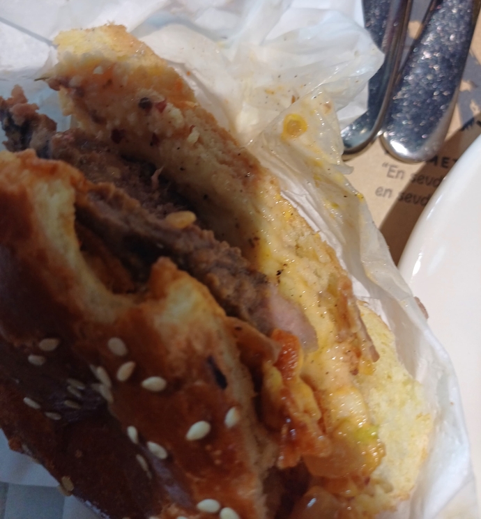 Hamburger sevmeyen var mıdır?