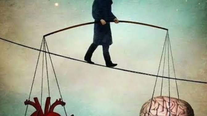 Bir karar verirken kalbin mi yoksa mantığın mı daha ağır basar?