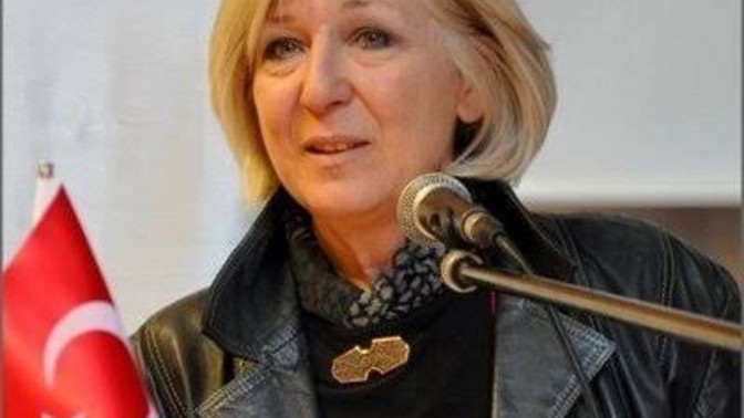 Banu Avar i tanir misiniz? Hakkinda ne düşünüyorsunuz?