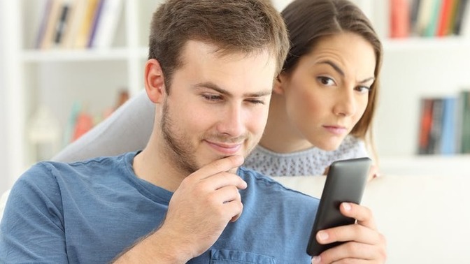 Kıskançlığın sebebi sevgi fazlalığı mıdır öz güven eksikliği midir?