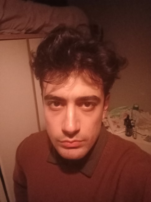 Ne denli sevgi dolu bi bakışım var di mi?