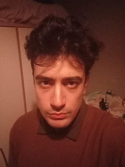 Ne denli sevgi dolu bi bakışım var di mi?