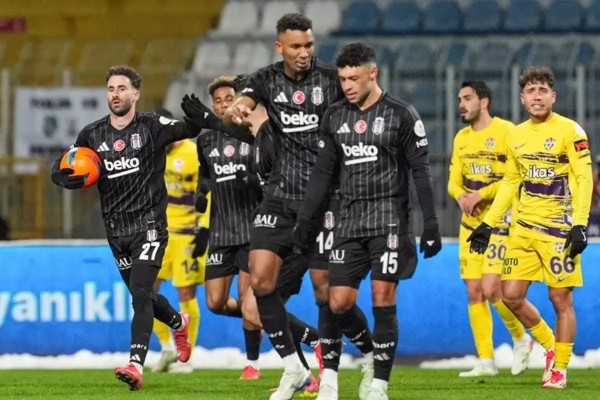 Kartal Yükselişte! Eyüpspor 1-3 Beşiktaş... Kartal uçuşa devam eder mi?