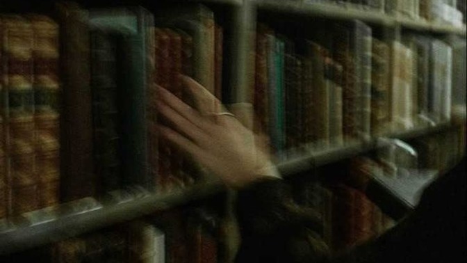 Eğer kitapçıda bir gece geçirme şansın olsaydı, hangi kitapları seçerdin?