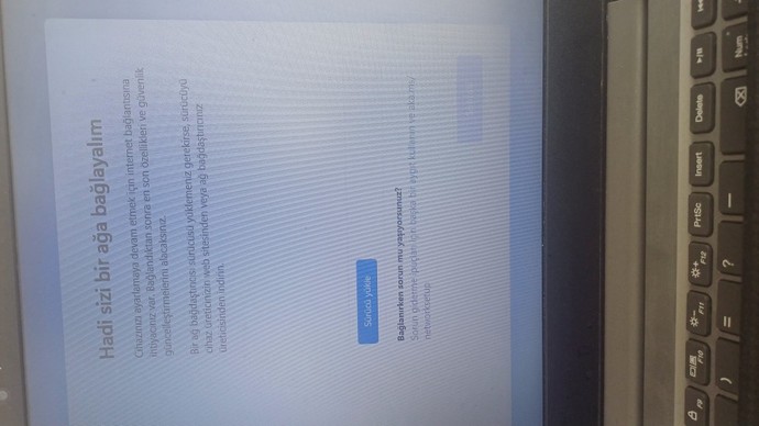 Bilgisayar bu ekranda takılı kaldı devam edemiyorum?