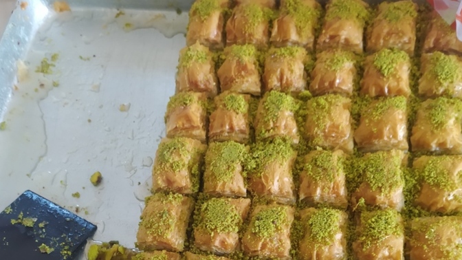 Baklavamın kaç dilimini sizinle paylaşırdım diyim mi 🙄?