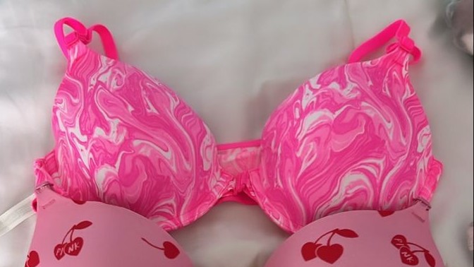 Pembe renkli iç çamaşırları itici mi?