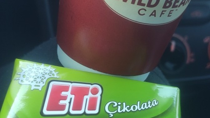 Kahvenin yanına en iyi ne gider?