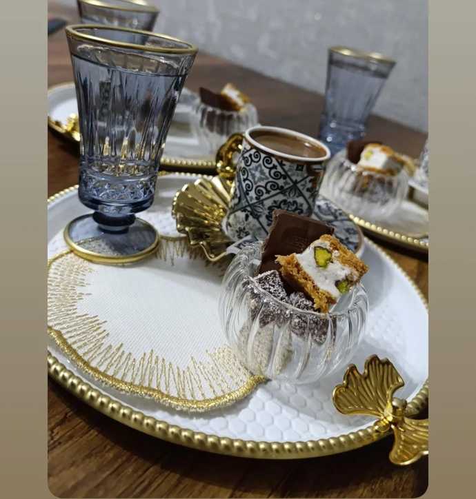 Sizce kahve bahane dedikodu şahane mi ?