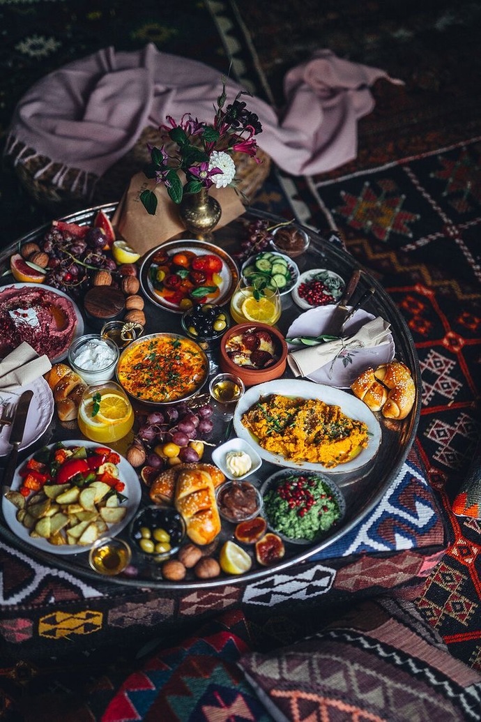 Yer sofrası severmisiniz 🧎🏻♀️➡️ ?