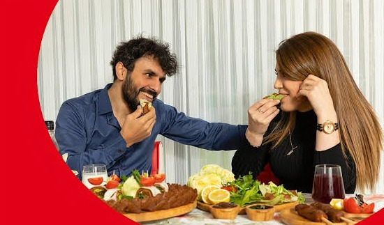 Aldatılan kız çiğ köfte dürüm karşılığında bunu affedebilir mi 🤔?