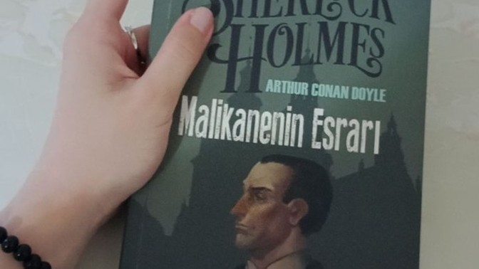 Kadınlarda Sherlock Holmes okur mu?