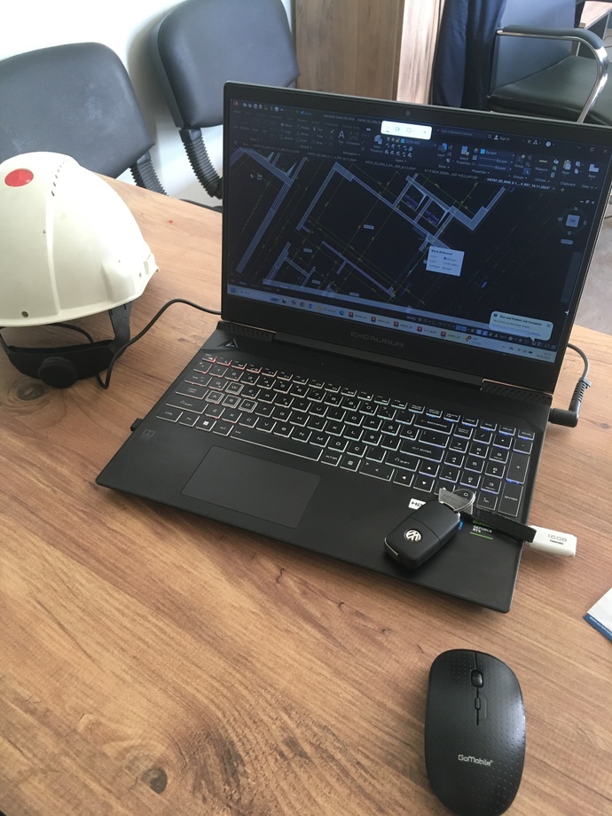 ASUS 20-35 bin tl bandinda iyi ekranli laptop onerisi?