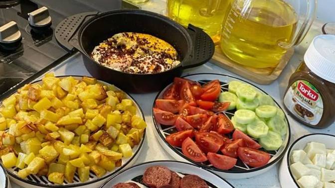Daha çok sabah kahvaltısını mı yoksa akşam yemeğini mi seversiniz?