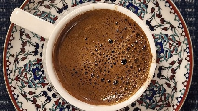 Türk kahvesi içtikten sonra falınıza bakıyor musunuz?