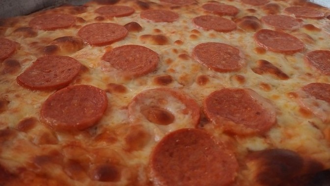 Pizzaa severmisiniiizz?