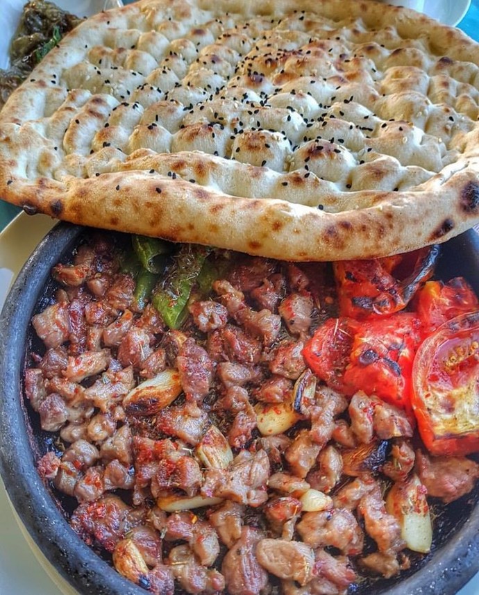 Tek çeşit yemek mi, yoksa sofrada çeşit bol mu olmalı?