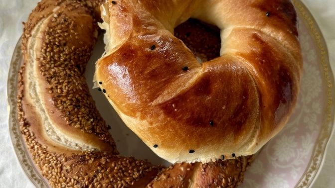Kahvaltıya simit mi? Açma mı yakışıyor? Sen hangisini tercih edersin?