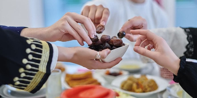 Açlığa zorda olsa dayanıyorum, oruç tutacak olsam sizce dayanabilir miyim?