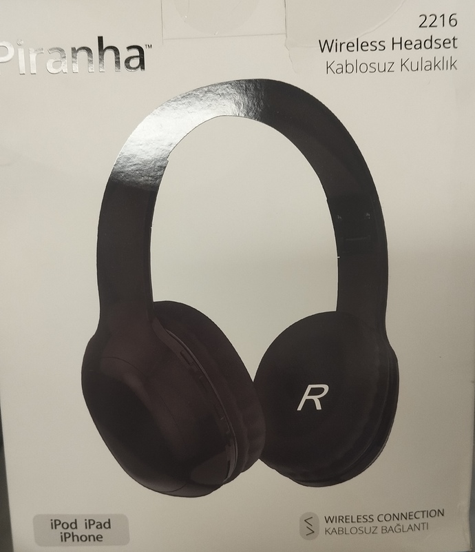 Pirana 12216 kulaklık kullanan var mı?