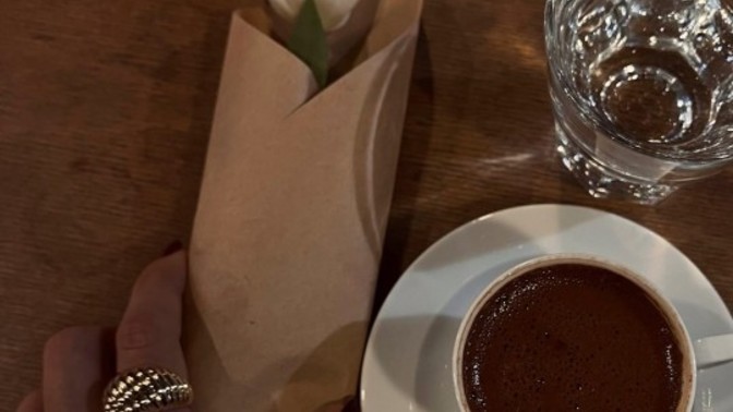 Kahve tek başına mı güzel, yoksa eşlik eden biri olmalı mı?