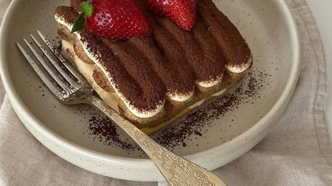 Tiramisu mu, Cheesecake mi hangisini tercih edersiniz ve neden?