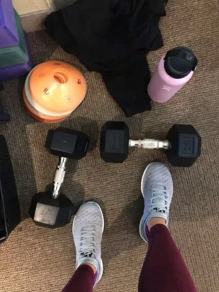 Nasıl spor yapildigini ve diyet yapmayi bilmiyorum nereden nasil baslayabilirim?
