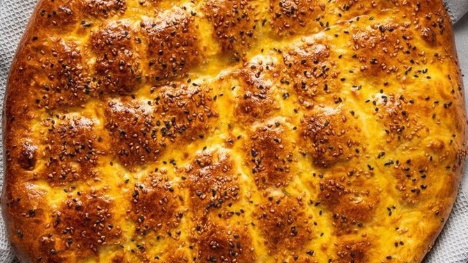Sizce, ramazan pidesi yumurtalı mı , yumurtasız mı daha lezzetli?