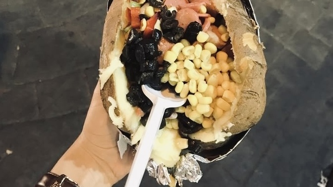 Kumpir için hangi malzemeler vazgeçilmezdir 🥔?