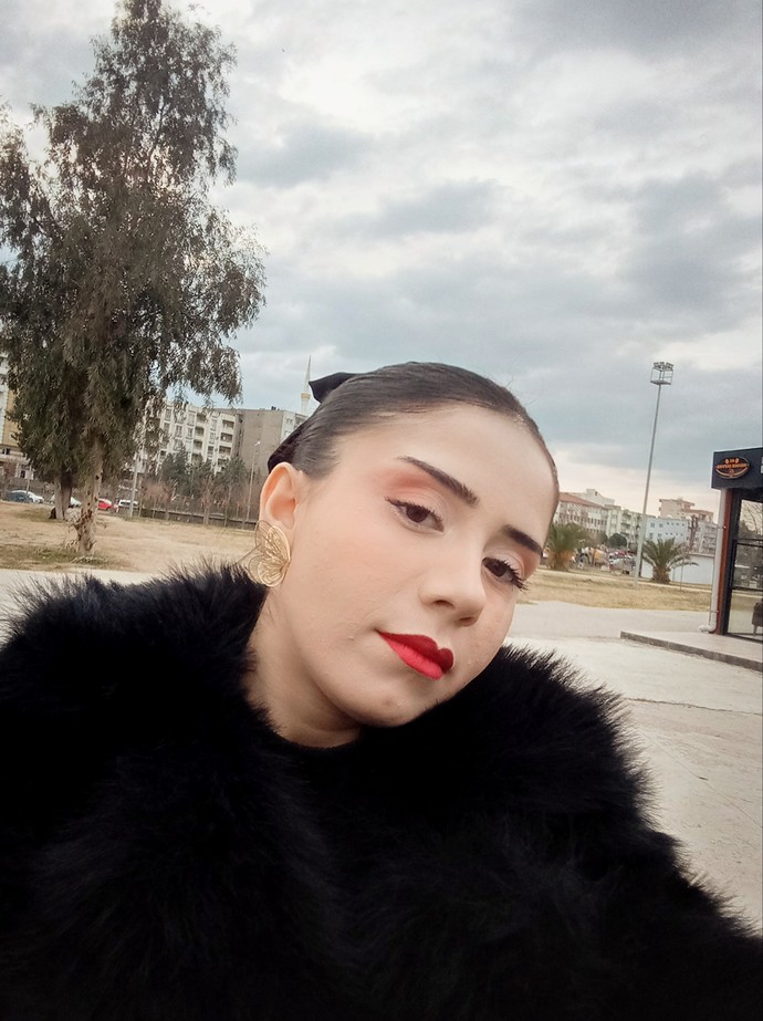 Bu kıza dürüst olun kaç üzerinden puan verirdiniz? jsjsjs?